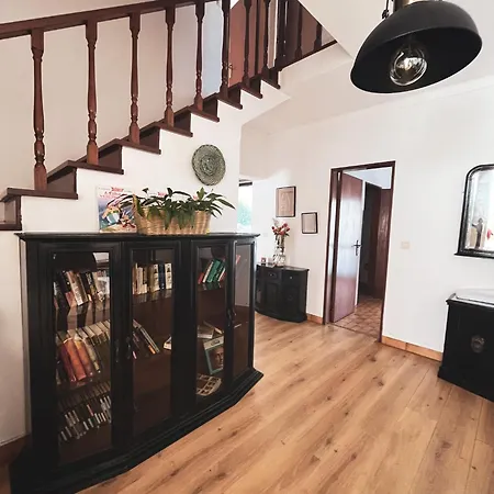 Philip's House 펜션 페렐